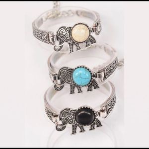 COPY - NWT Metal elephant stone bracelet
